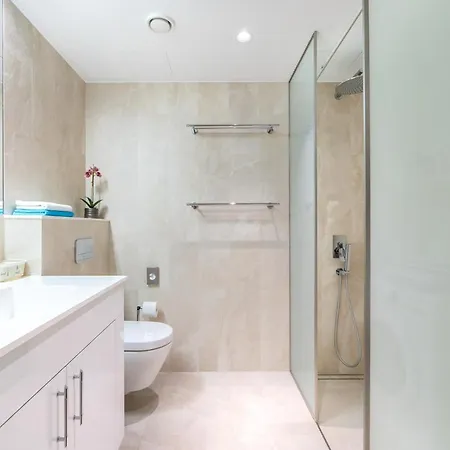 Rotermann Square View Апартаменти *